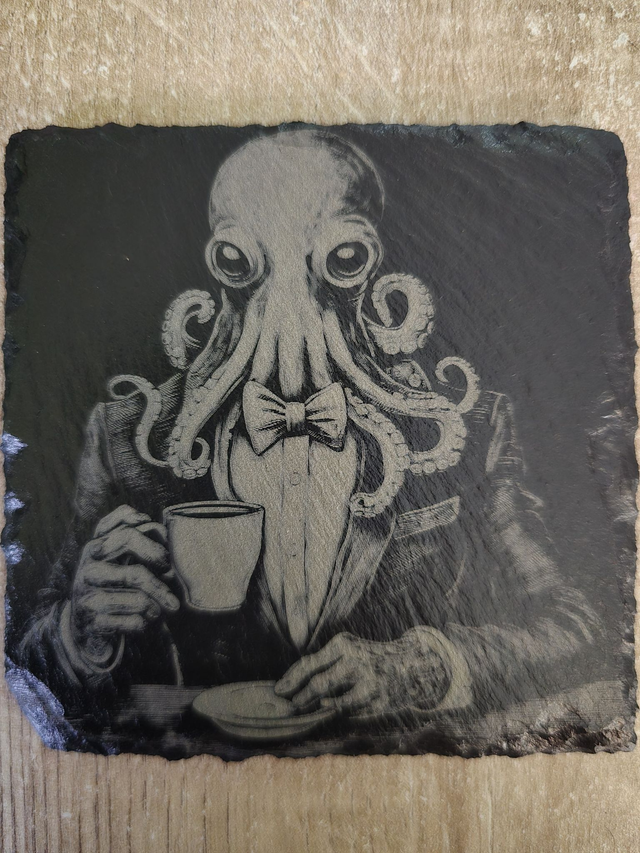 Animaux professionnels buvant du café