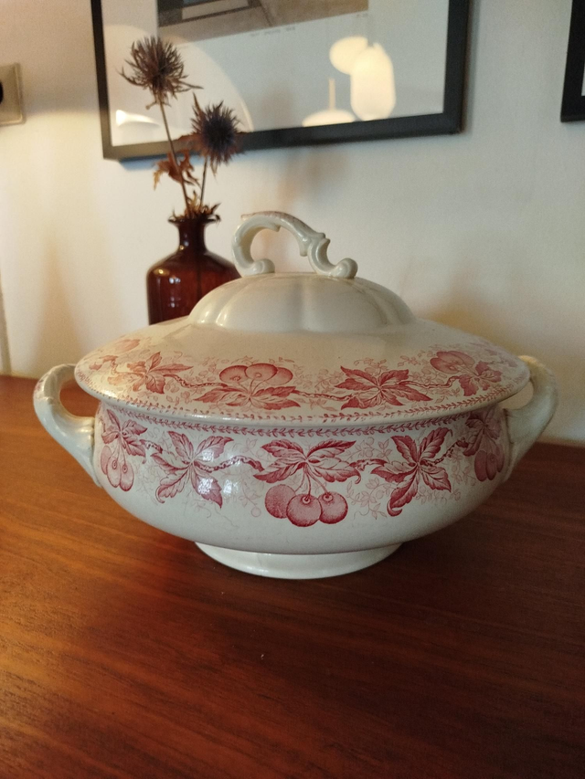 Grosse soupière terre de fer Badonviller 