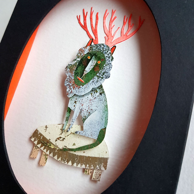 DIORAMA - Lion assis et corail