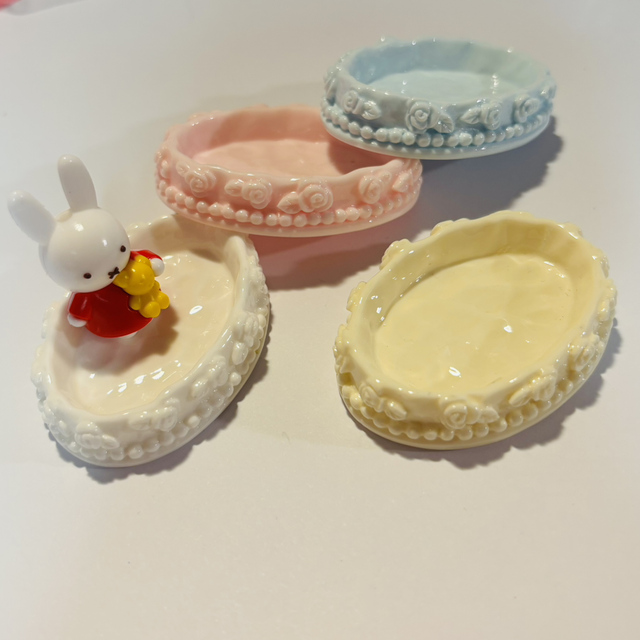 Pretty base for crafts flower detail 4 colours