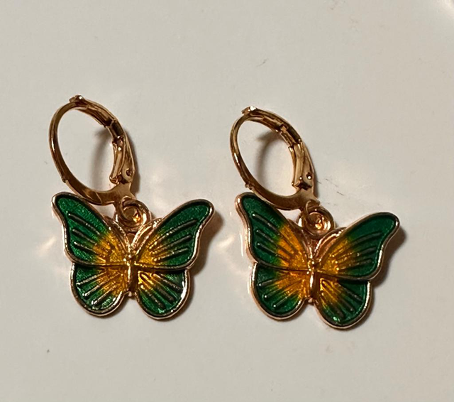 Green Dangling Earrings-GDE19