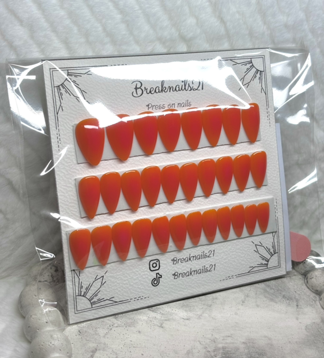 Aura nails orange/rose