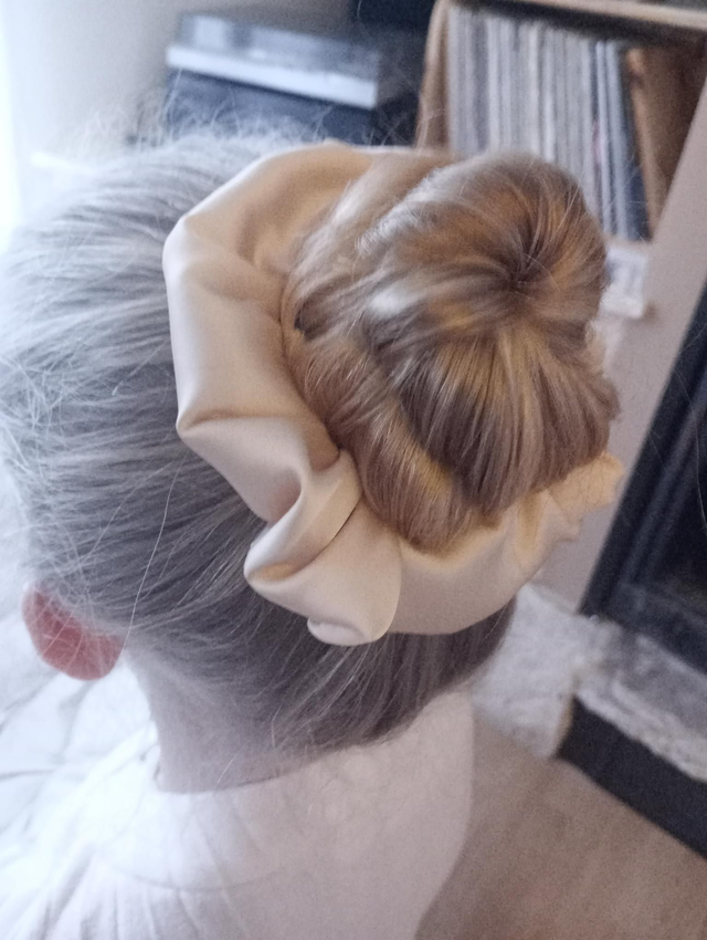 Chouchou satin champagne 