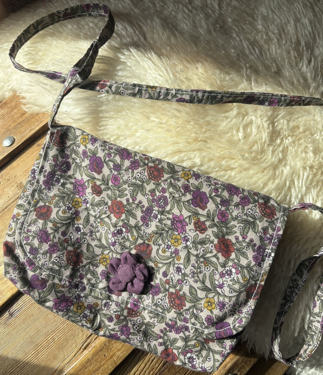 Petit sac fleuri prune 
