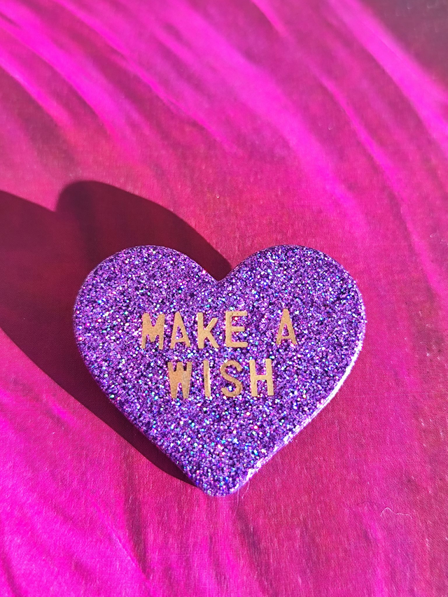 Broche cœur à paillettes - message : MAKE A WISH