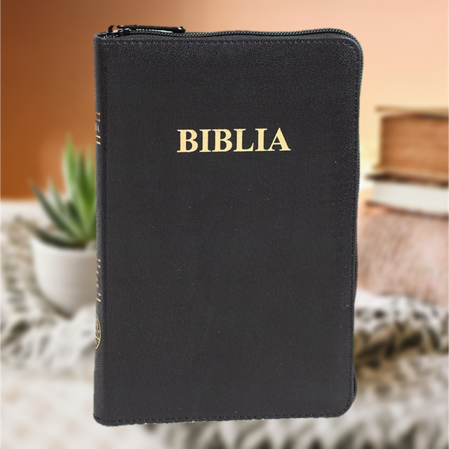 Biblia cu trimiteri 16,5cm