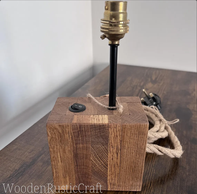 Character-Grain Solid Oak Lamp Base — Hand-Finished