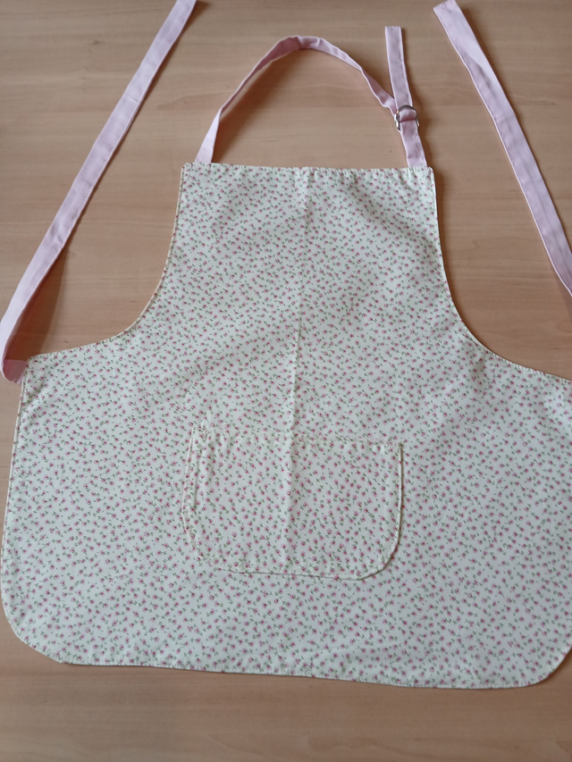 Child's Kitchen Apron: Ditzy Floral Print, Fully Lined with pocket