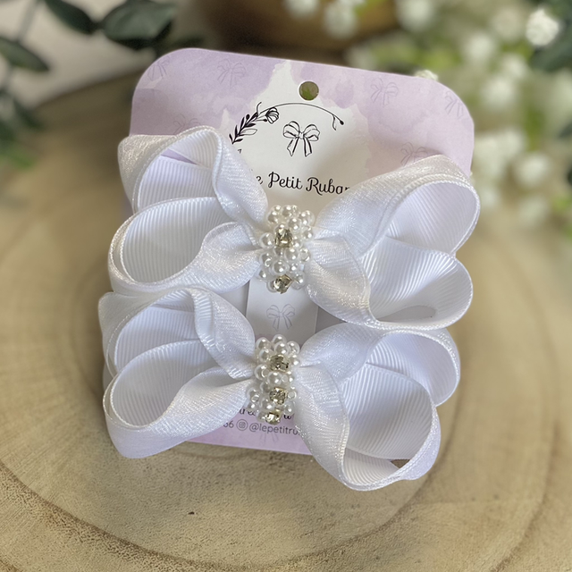 Paire de barrettes brodées de perles 