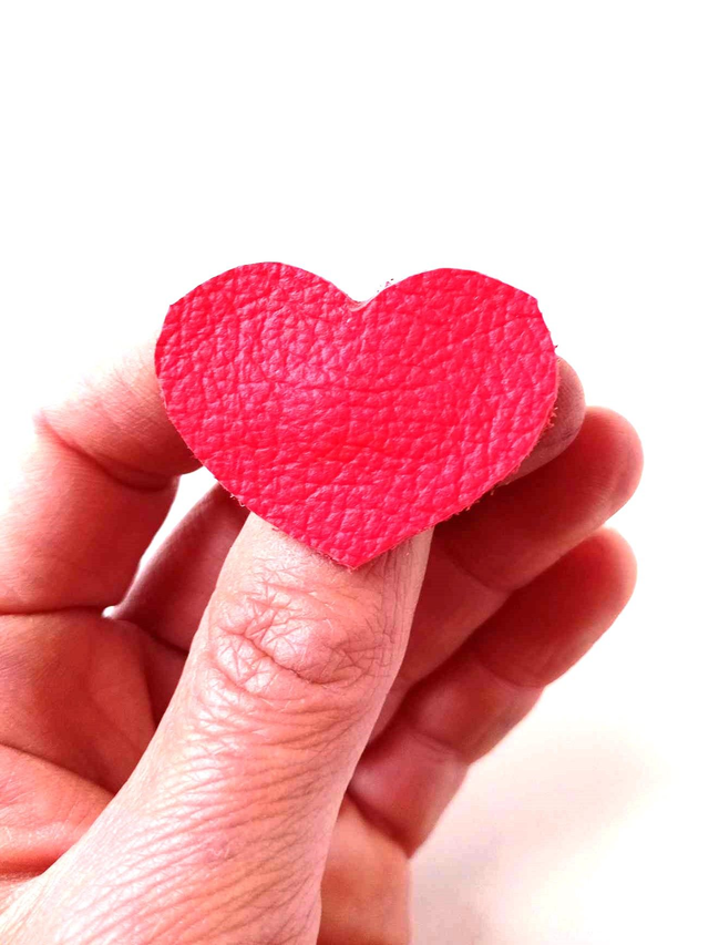 Broche  en chute de CUIR et CHAMBRE à AIR de tracteur - Coeur - Pièce Artisanale et Unique