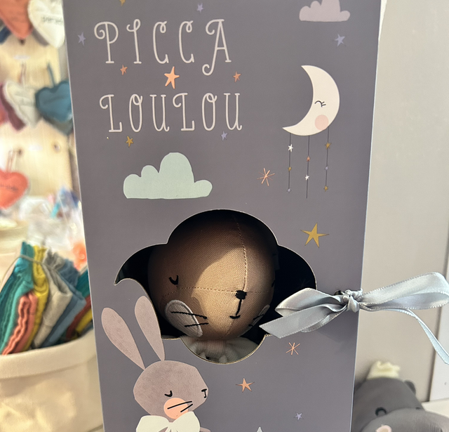 Peluche lapin dans boîte déco 