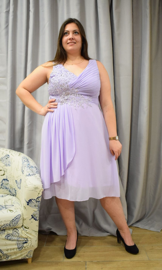 Robe de cocktail courte avec drapé