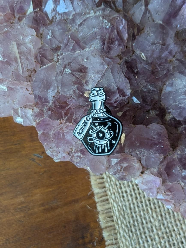 Pin's œil pour œil