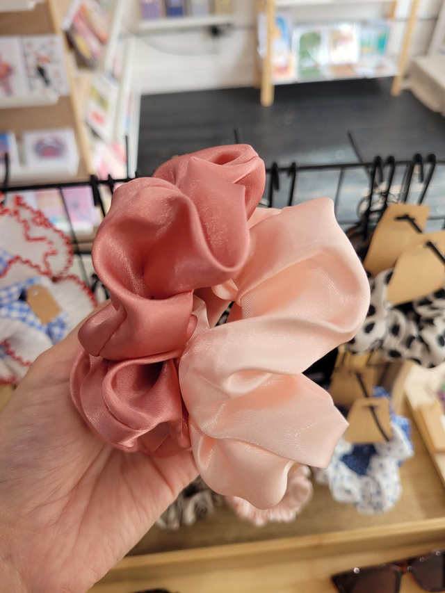 Satin scrunchie duo - Rose and Peach - HE-071