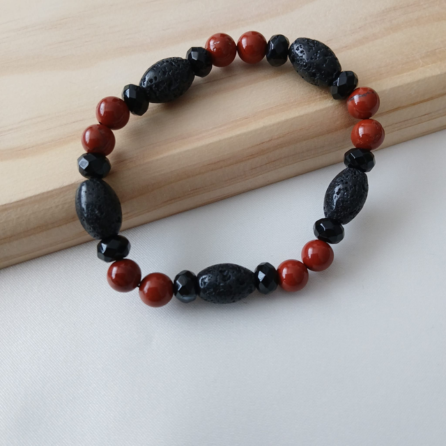 Heren armband met rode Jaspis, Onyx en Lavasteen (2.047)