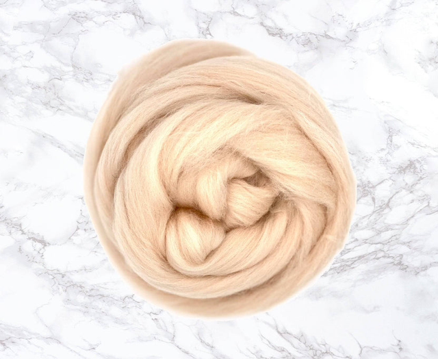 Eggshell 23 mic merino top 