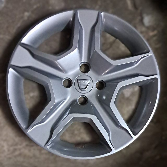 ENJOLIVEUR DACIA SANDERO/LOGAN II/DOKKER/LODGY 16&quot; MODELE:BAYADERE NEUF