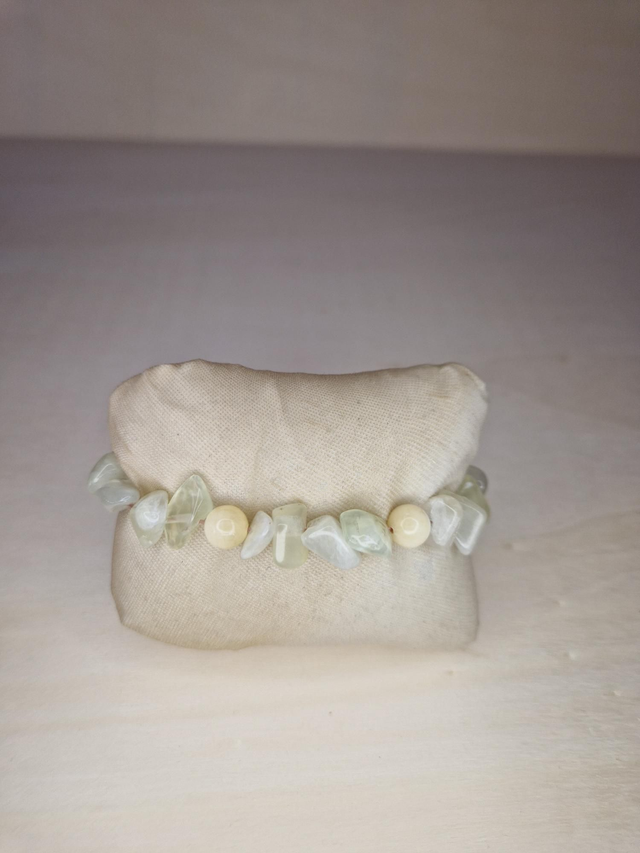 Préhnite, Calcite jaune / 053