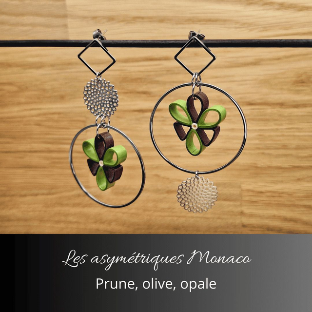 Boucles d&#039;oreilles asymétriques Monaco - Prune olive et opale