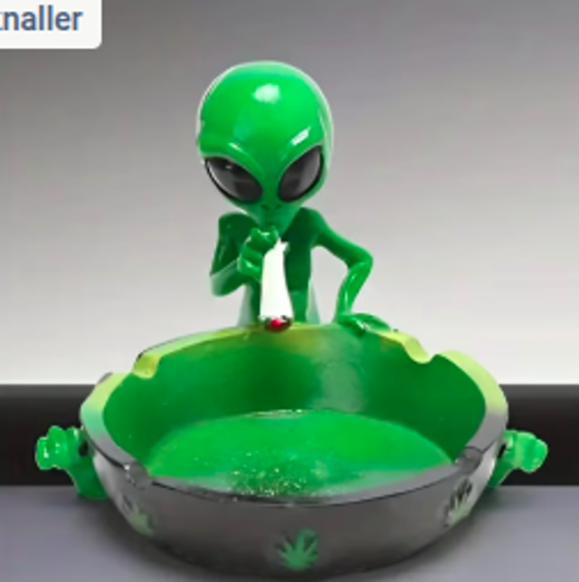 Luxe Alien decoratieve asbak groen (11cm diameter)