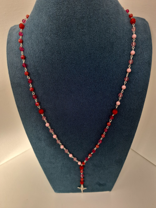 Collier Chapelet Perles Rouges Roses Croix Jésus Argentée