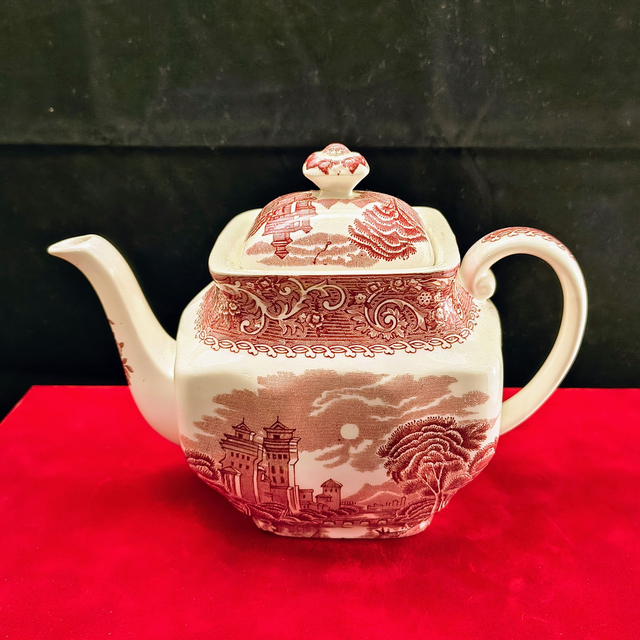 English Ironstone Tableware | Theepot (breedte 22 | breedte 11 | hoogte 16,5 cm)  'Canterbury - River Scene' motief in roze kleur | Vintage