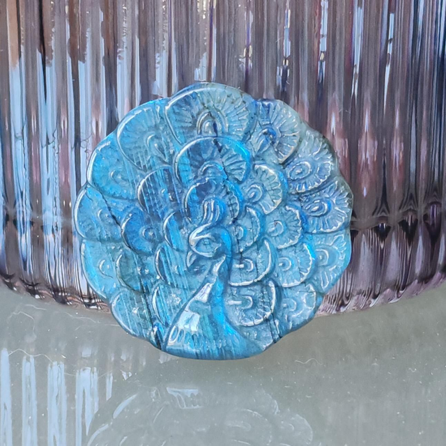Paon Labradorite 