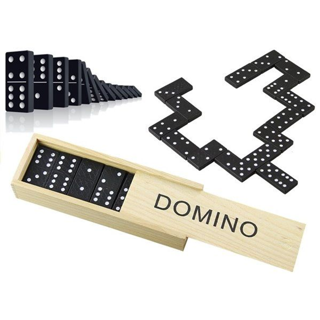 Domino žaidimas medinėje dėžutėje