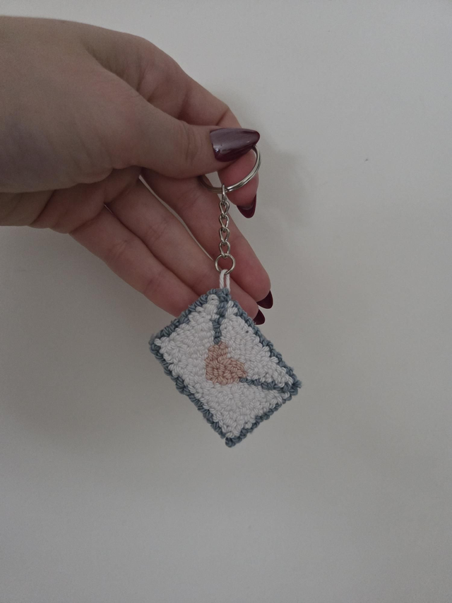 Porte-clés – Enveloppe bleue 