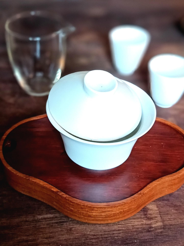 Bateau de thé en bois