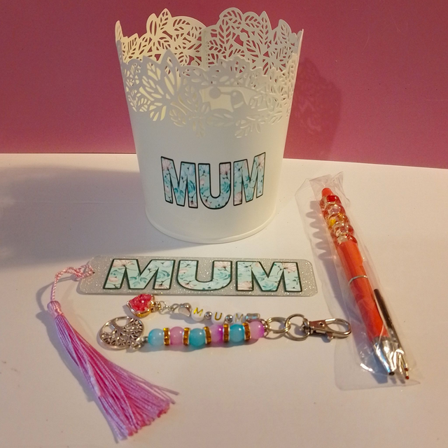 MUM GIFT SET - Multifunctional Pot, Pen, Bookmark &amp; Bag Charm - Mother's Day - Mum's Birthday