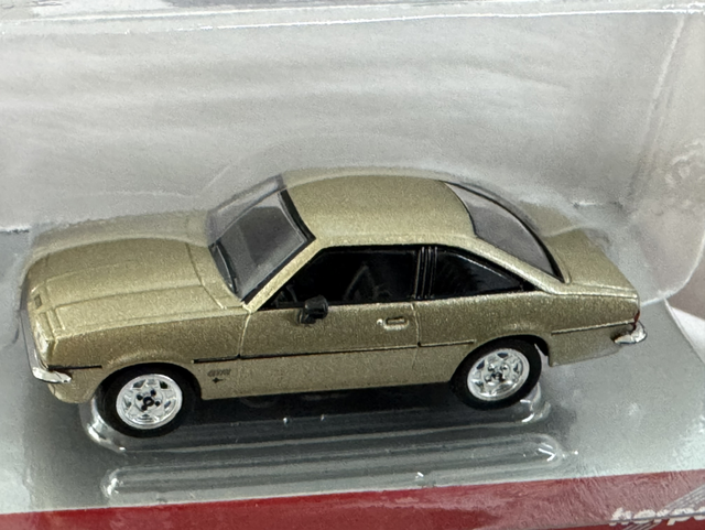 Opel Manta B weiss-gold metallic Herpa 1:87