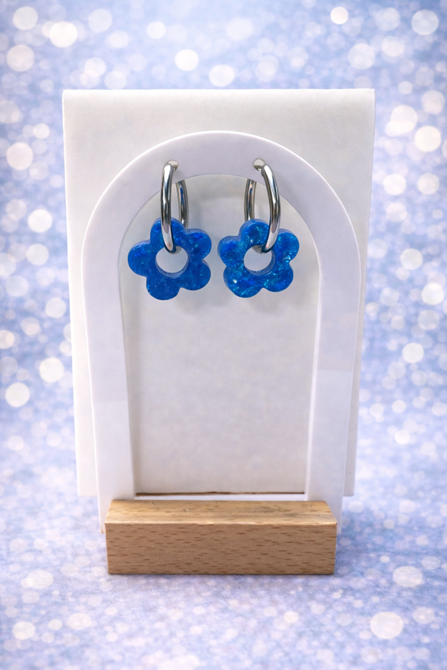 Fleur bleue pailletée