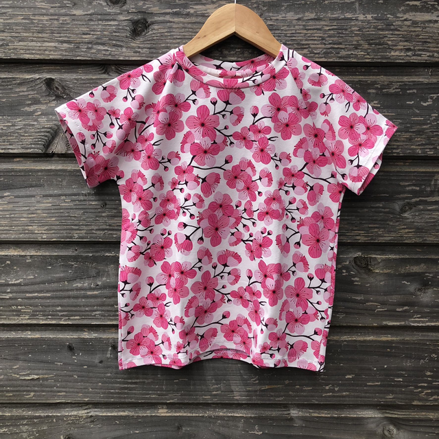 T-shirt manches courtes 8-10 ans «Fleurs de cerisier»