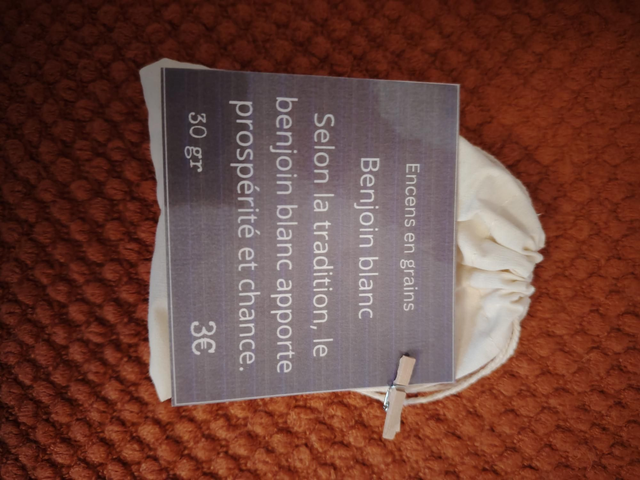 Encens en grains benjoin blanc 