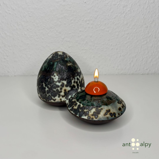 "Molecular" Oil Lamp