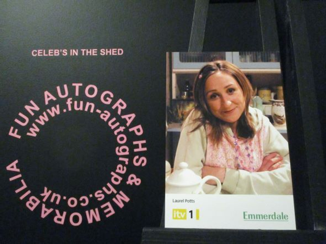 Charlotte Bellamy (Laurel Potts) Original Emmerdale Yellow &amp; White itv1 Logo Cast Card