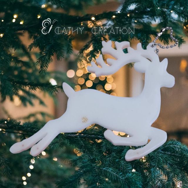 Cerf blanc à suspendre 