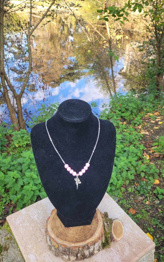 Collier en perles rose fée