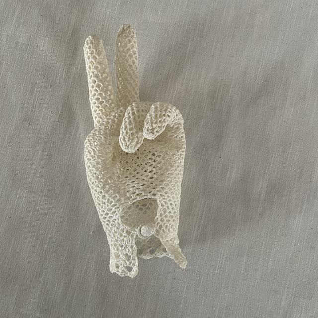 Emoticon Victoire blanc✌️