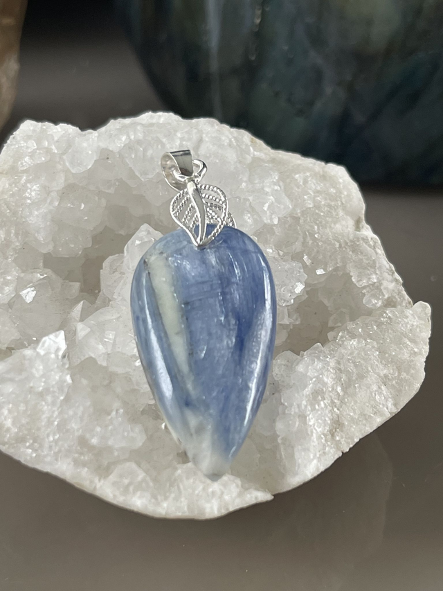 🐟CYANITE KYSTENE DYSTHENE  avec sa bélière en argent 925 