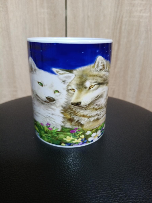 11 Oz Keramik Tasse Wölfe auf Wiese 325ml