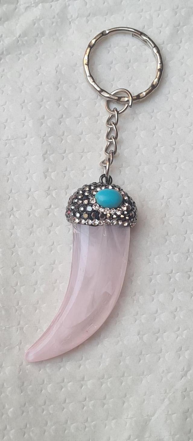 Keyring bag charm tigers tooth pink white diamantes