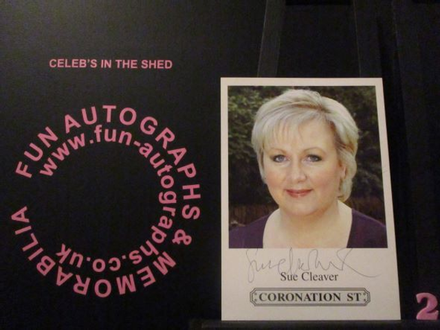 Sue Cleaver (Eileen Grimshaw) Authentic Autographed Coronation Street 6x4 Cast Card (2)