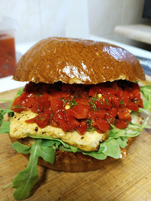 Veggie burger se sýrem Halloumi