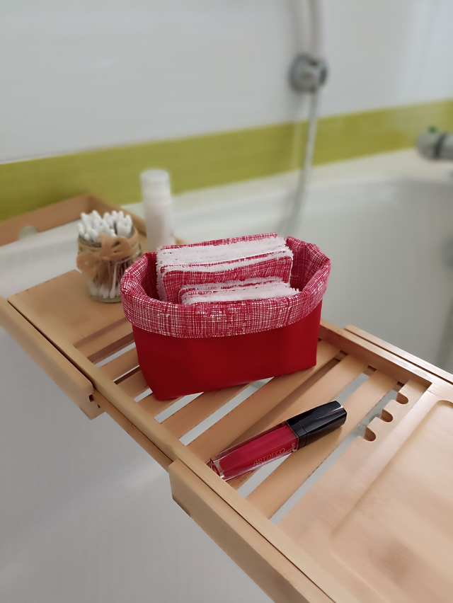 Ensemble panier avec lots de 8 lingettes et de 8 carrés visage - Redup