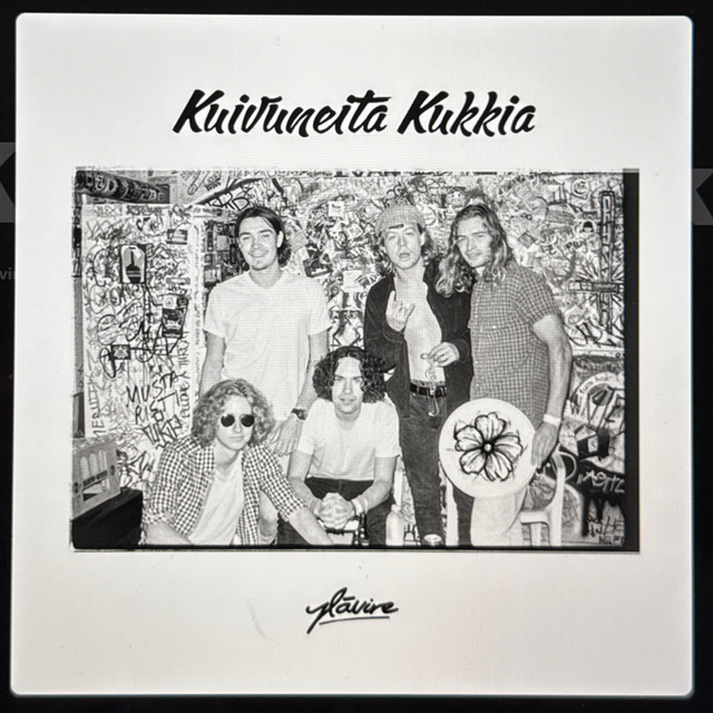 Kuivuneita Kukkia CD