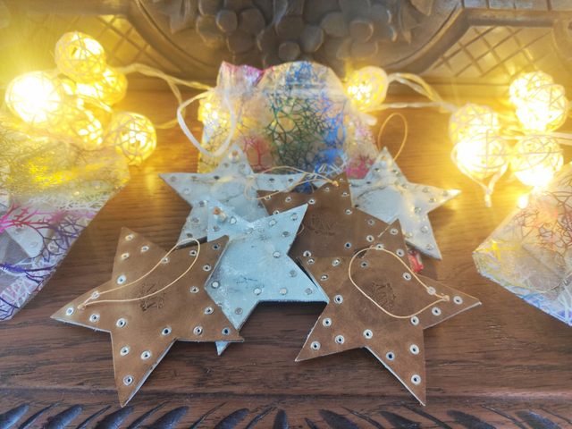 Etoiles de noël en cuir