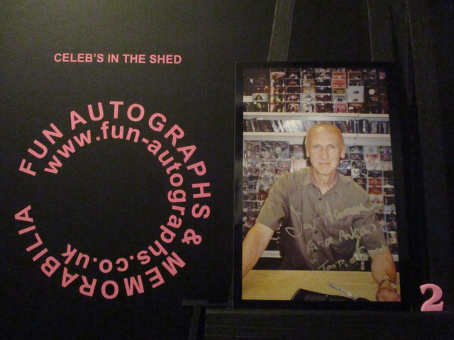 Ian Hanmore Authentic Autographed 6x4 Our Facing Black Border Photograph (2)