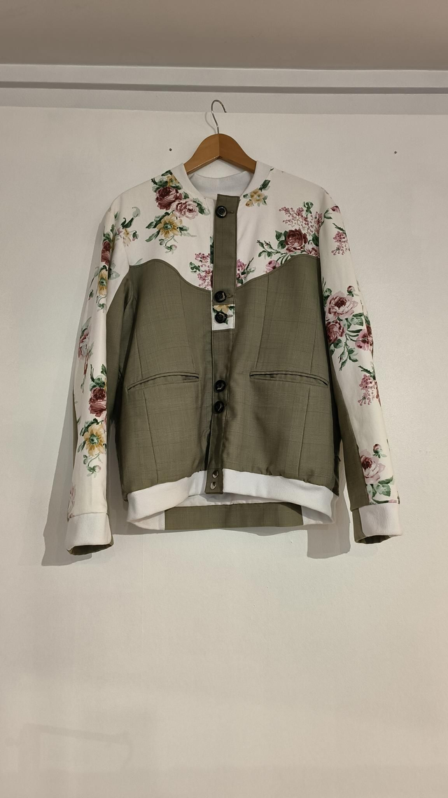 Veste mixte kaki et fleurs - Léopard rose 